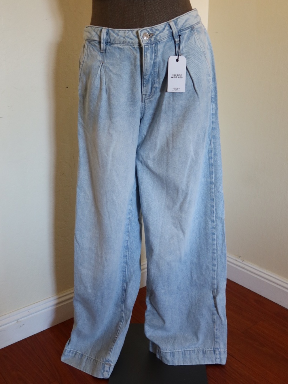 Light Wash Denim Baggy Wide Leg Jeans